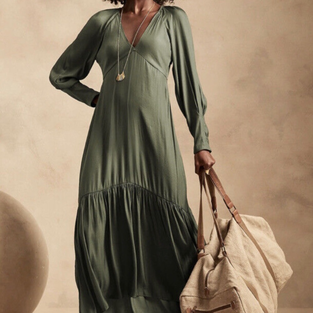 Banana Republic Green Maxi Dress (Worn Once) Size 4